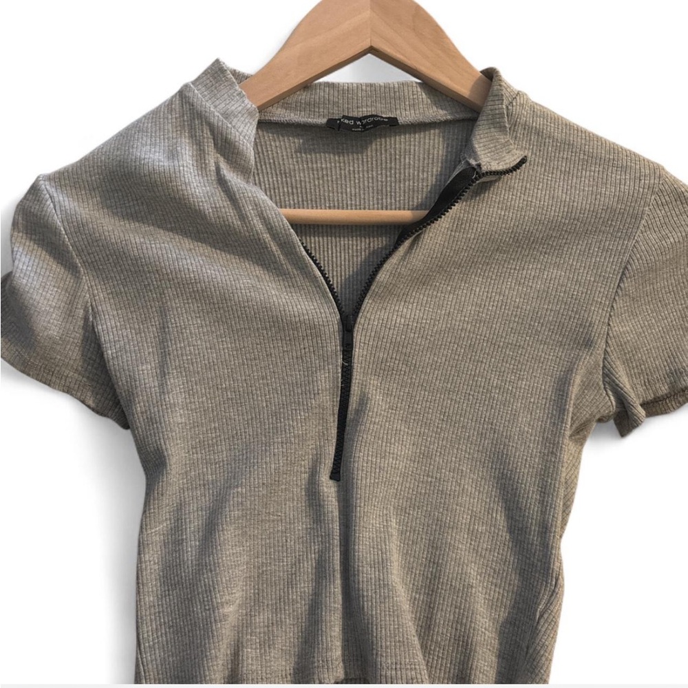 Gray Zip-Up Naked Wardrobe Top